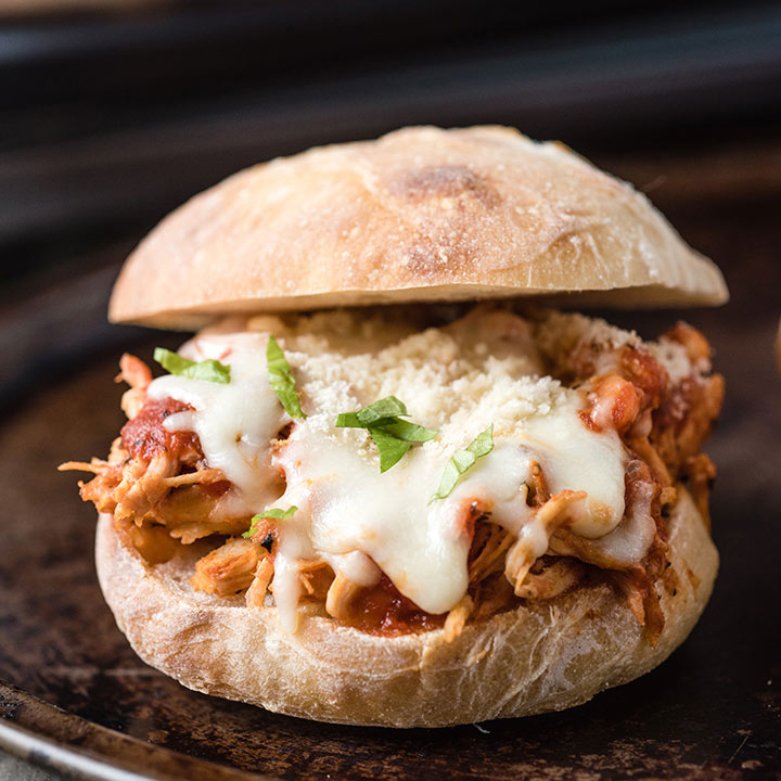 Slow Cooker Chicken Parmesan Sliders Recipe for Slow Cooker Chicken Parmesan Sliders