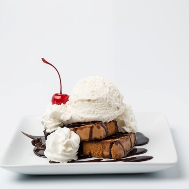 Grilled Pound Cake Sundaes Recipe for Grilled Pound Cake Sundaes