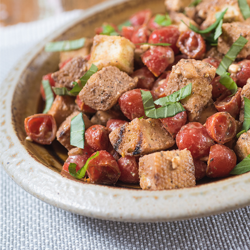 Grilled Garlic Bread and Tomato Salad Recipe for Grilled Garlic Bread and Tomato Salad