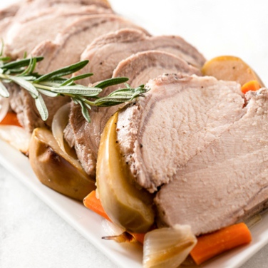 Slow Cooker Pork Roast with Carrots, Apples and Rosemary Recipe for Slow Cooker Pork Roast with Carrots, Apples and Rosemary