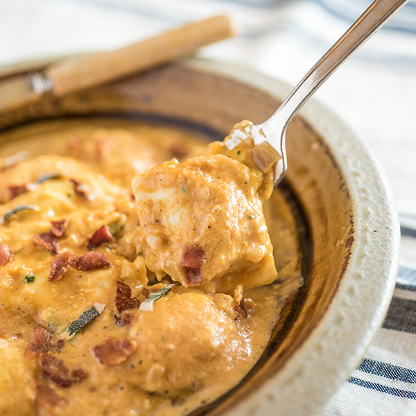Slow Cooker Ravioli with Pumpkin Alfredo Sauce Recipe for Slow Cooker Ravioli with Pumpkin Alfredo Sauce