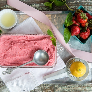 Strawberry Lemon Frozen Yogurt